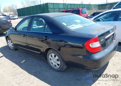 2002 Toyota Camry Le from USA, damaged, VIN 4T1BE32K82U106598